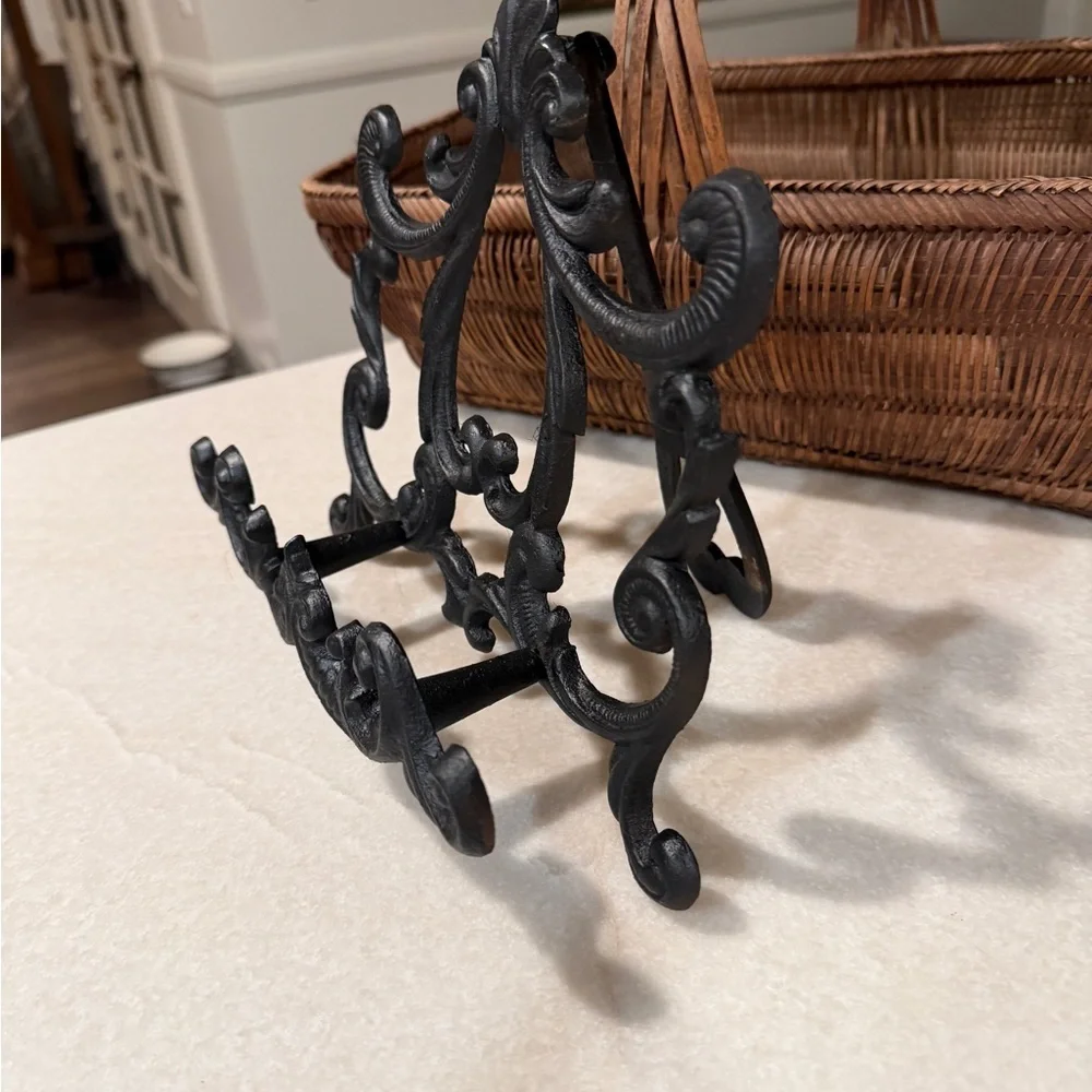 Elegant Heavy Black Iron Scroll Decorative stand for art
